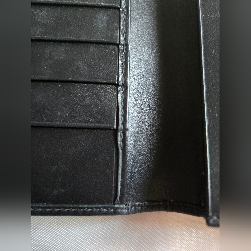 Dunhill Classic Black Wallet with Gold Details - Picture 9 of 13